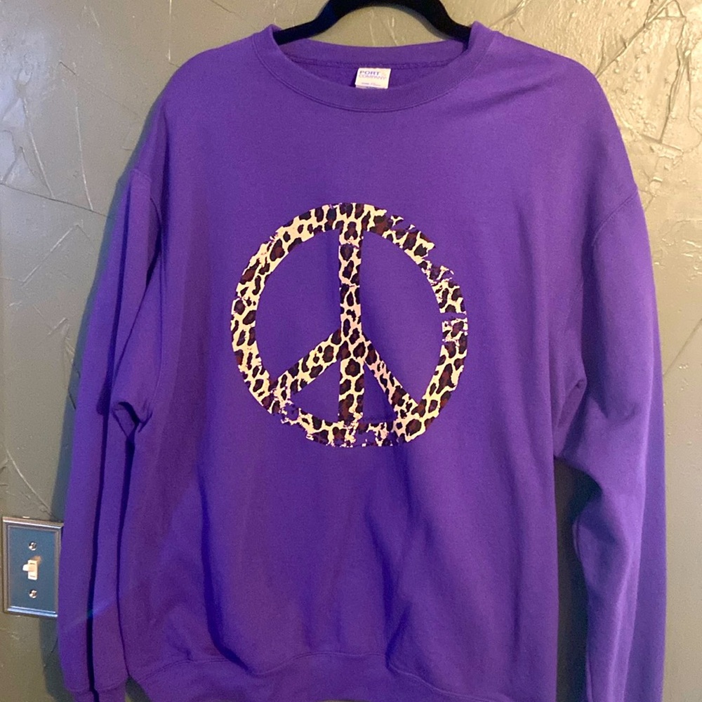 Women’s size xl sweatshirt